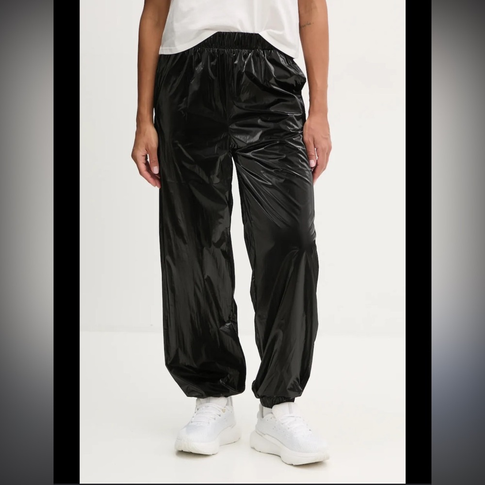 Vintage 80’s Ellesse Shiny Black Joggers Size Small Unisex